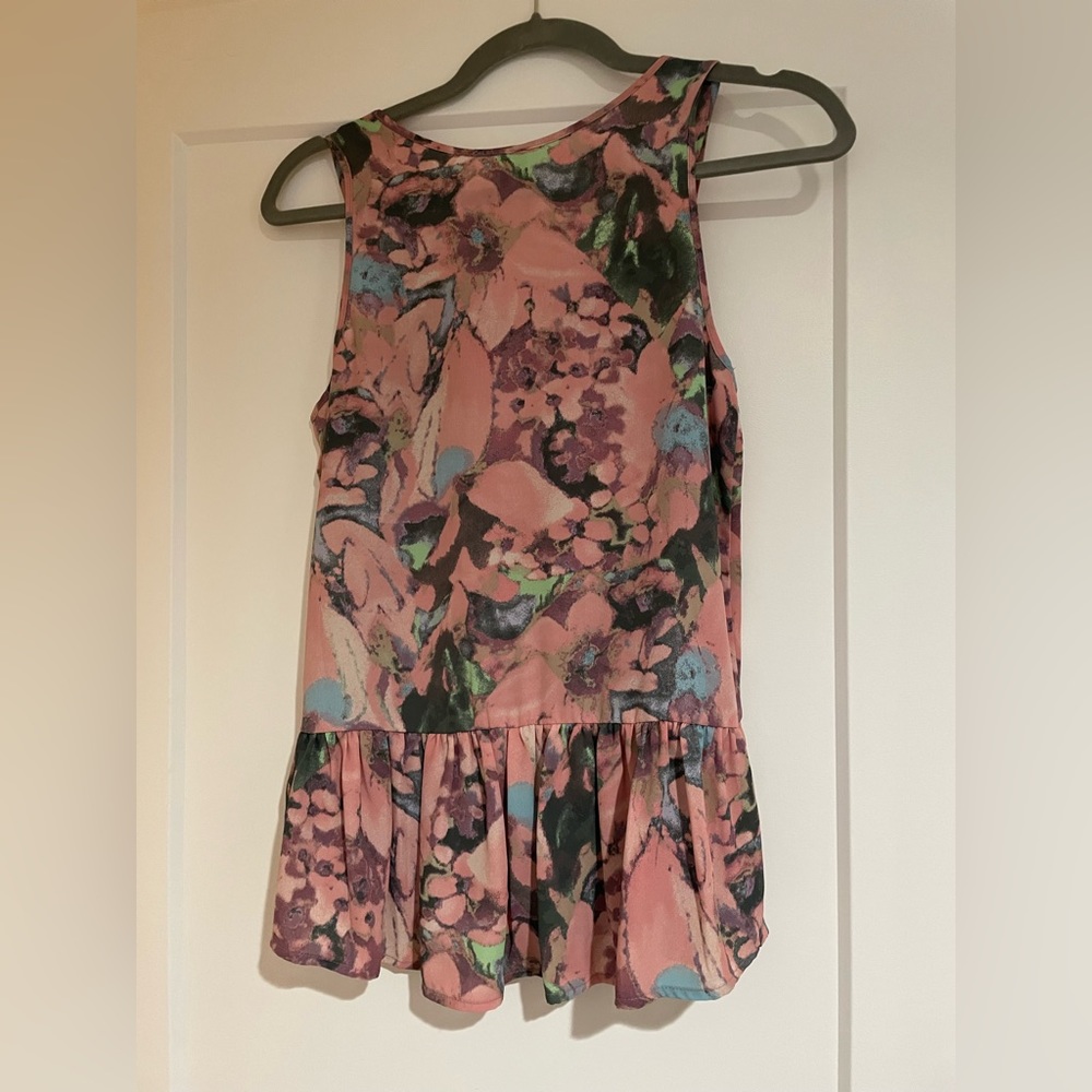 Spring/Summer Blouse - Picture 2 of 2